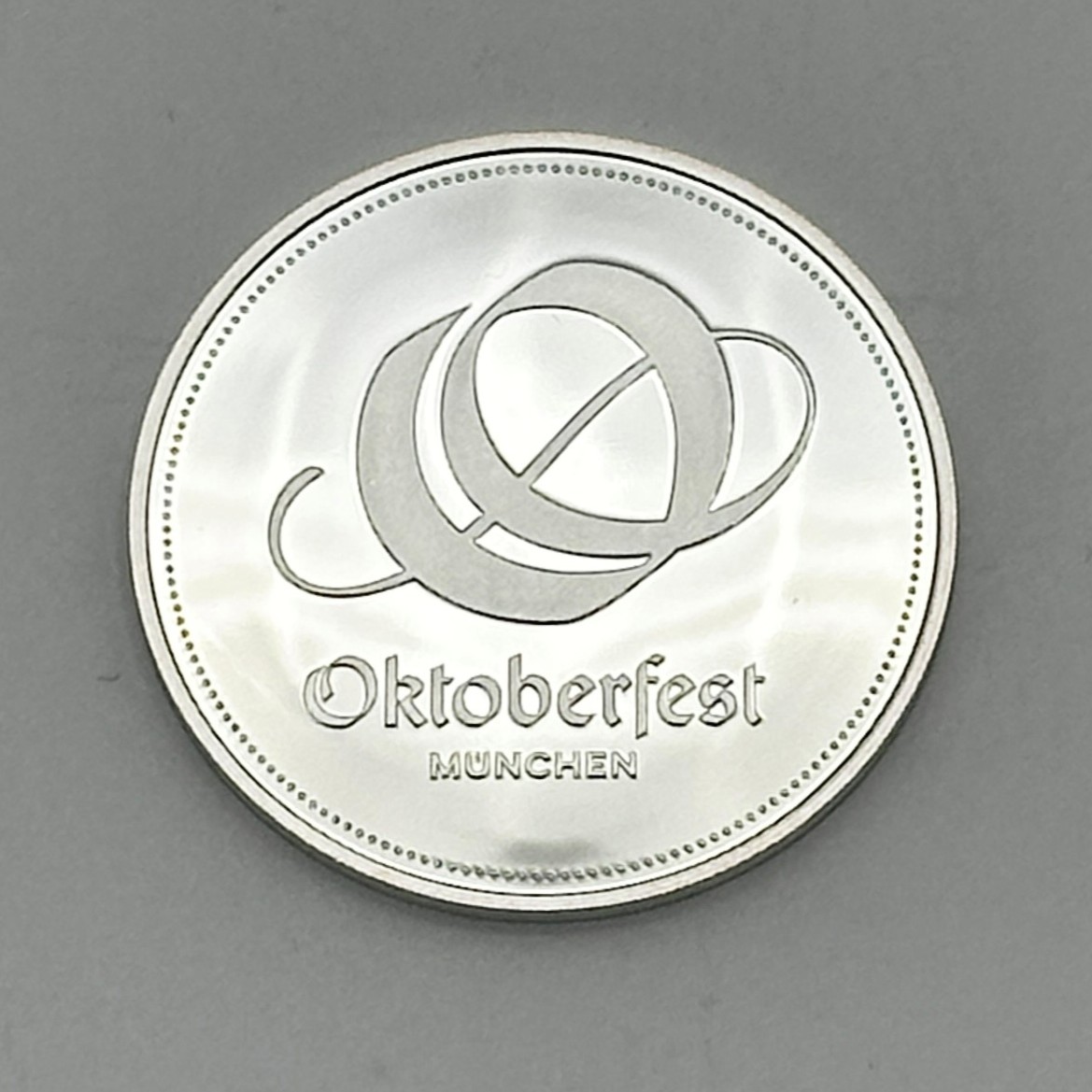 Oktoberfestmedaille Ag 333 Rückseite mit Oktoberfest-Logo