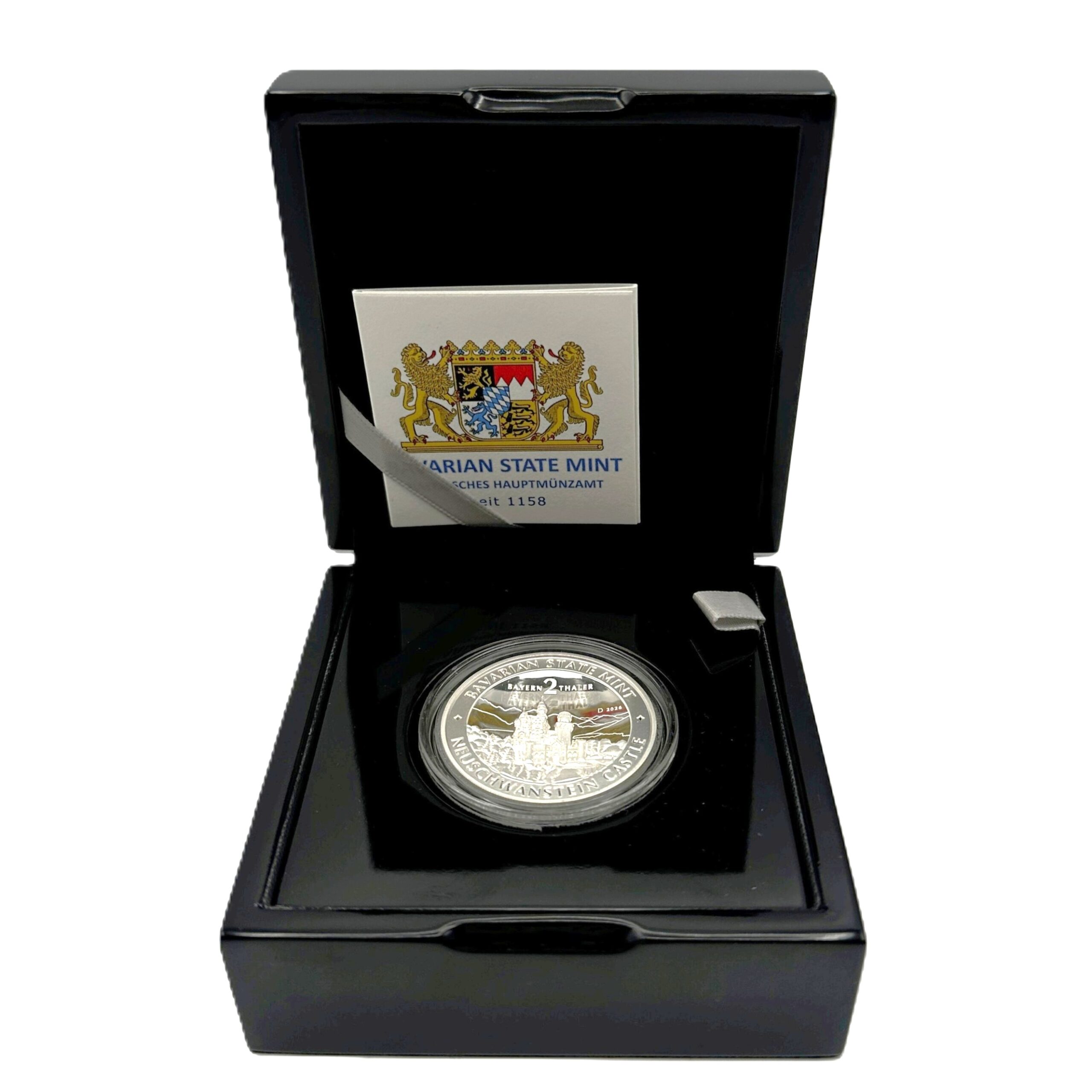 Bayern Thaler High Relief 2026 in Kapsel im schwarzen Etui.